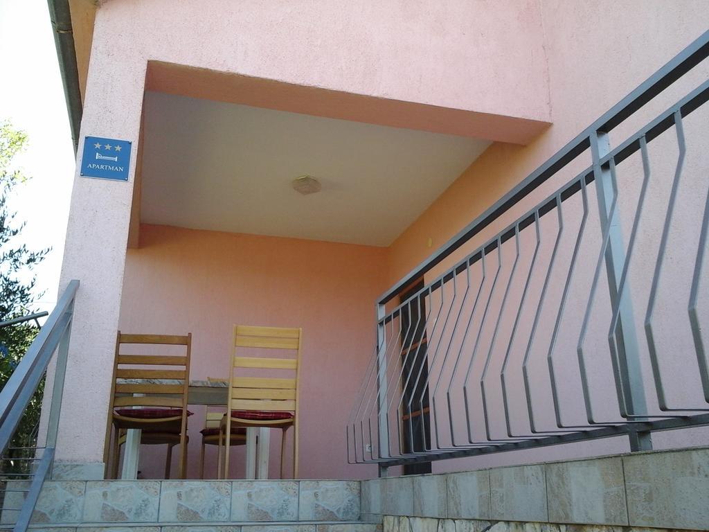 Apartment Vrulje Gornji Karin Dış mekan fotoğraf